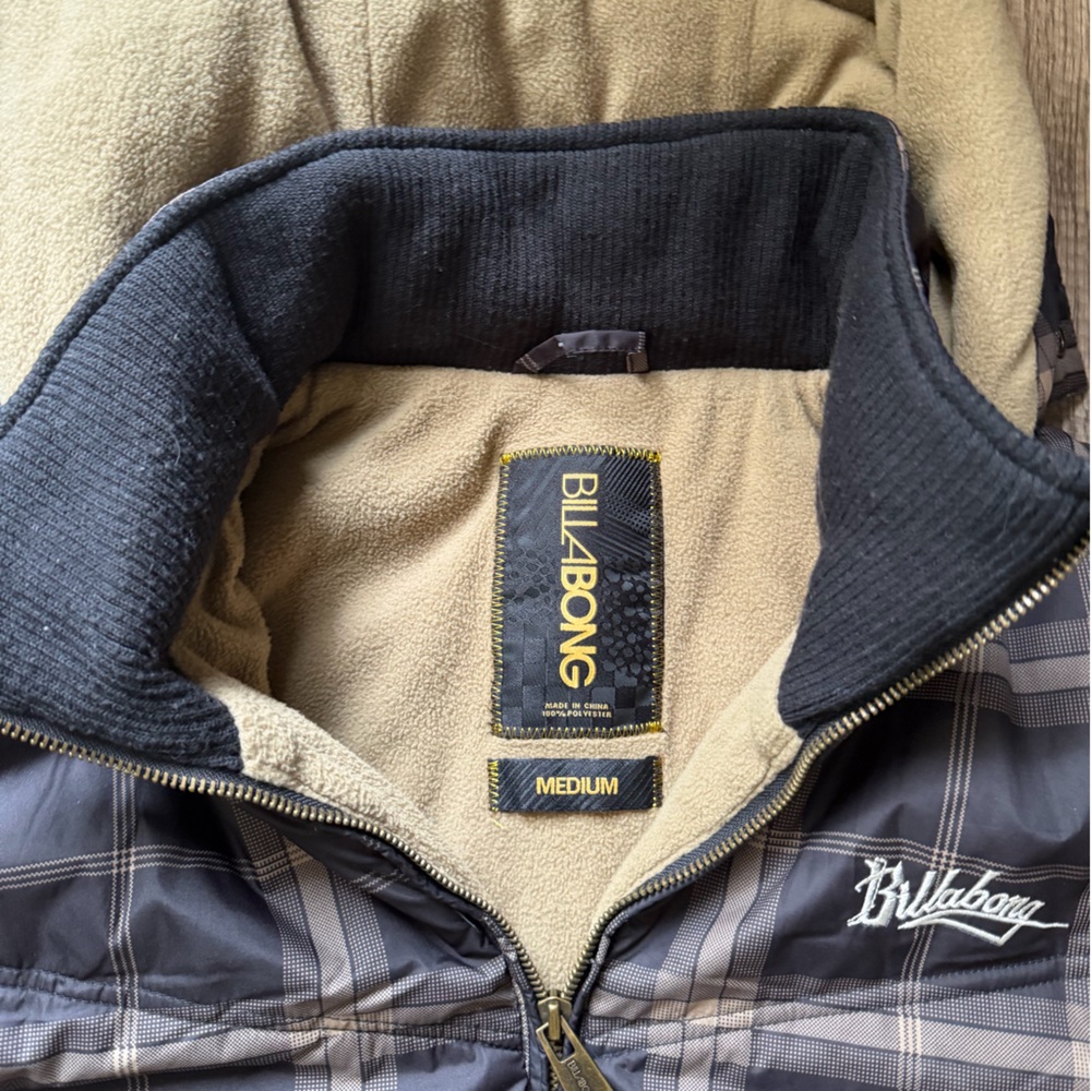Billabong Men’s Black Tan Puffer Jacket Size Medium EUC Warm - Picture 2 of 4